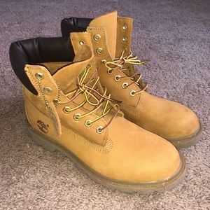 🔥🔥NWOT: TIMBERLAND BOOTS (MENS 8/ WOMENS 10)